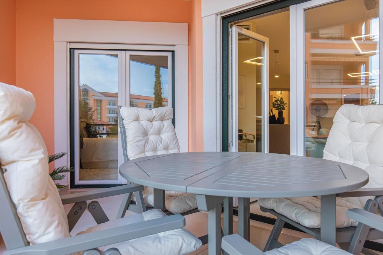 Deluxe 2Bdr Apartment In Carcavelos By Lovelystay المظهر الخارجي الصورة