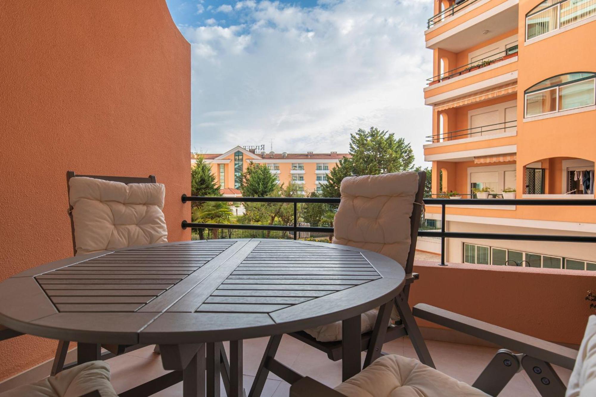 Deluxe 2Bdr Apartment In Carcavelos By Lovelystay المظهر الخارجي الصورة